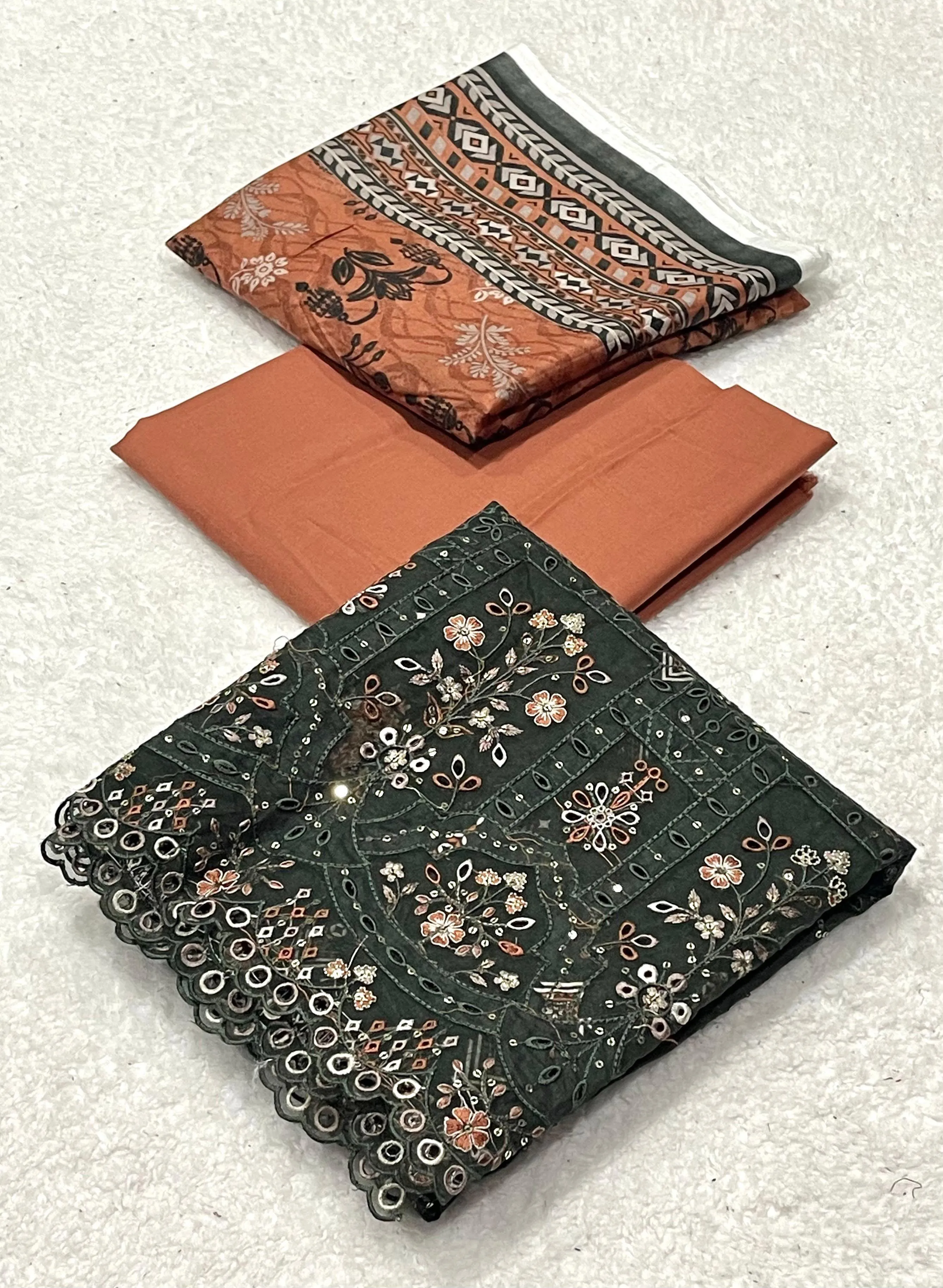 Rawayat Printed Lawn 2026 (2)