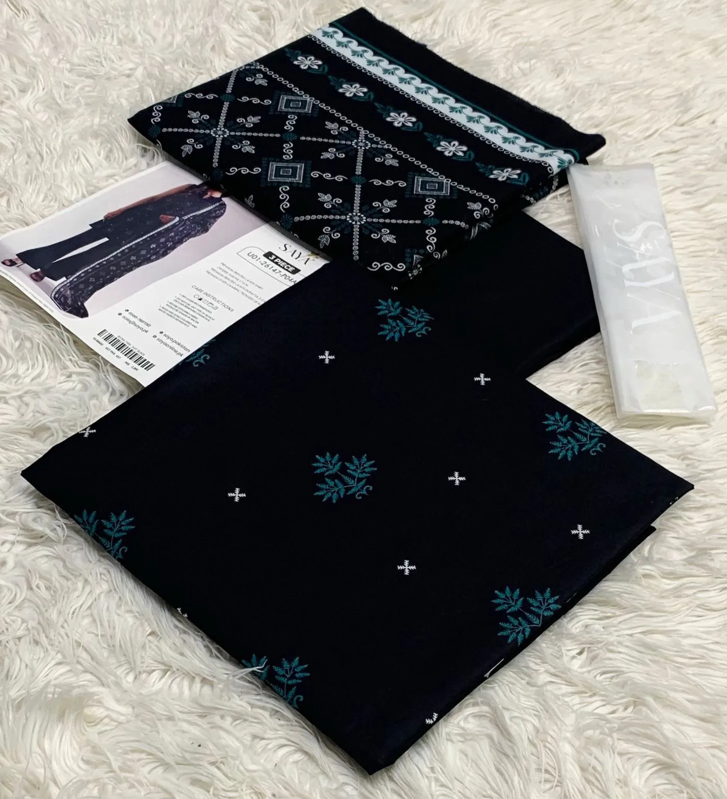Saya Printed Lawn 3 Piece (4)