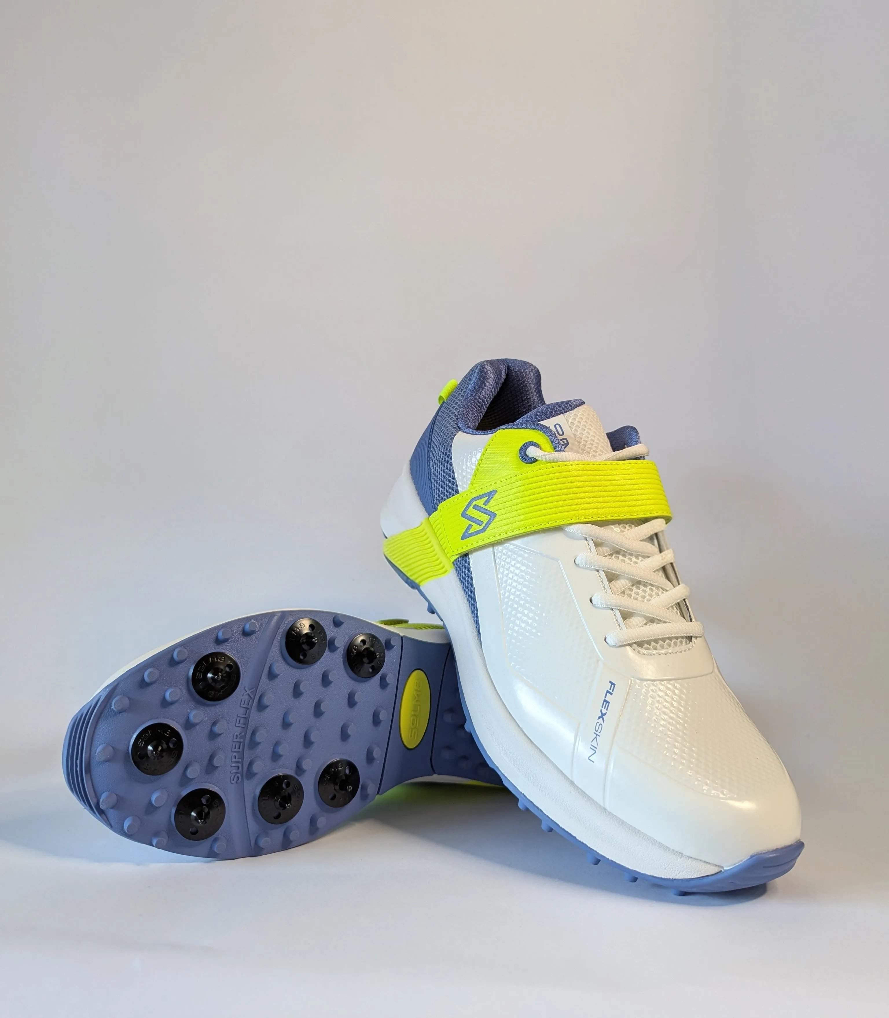 SOLM8 Cricket Spikes | Professional Cricket Shoes